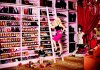 christina-aguilera-shoe-closet_136750085.jpg