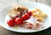 #tomatoes #ham #scrambled egg #egg #toast #breakfast.jpg